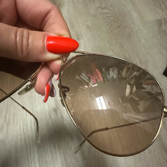 Ray-ban Aviator Sunglasses - Picture 4 of 6